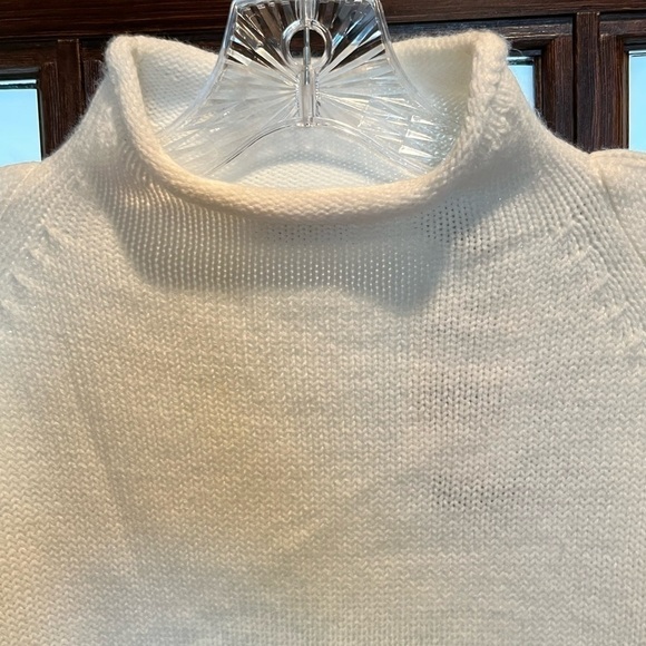Women ivory cream off white mock neck classic timeless staple sweater NWT Large - Picture 3 of 7